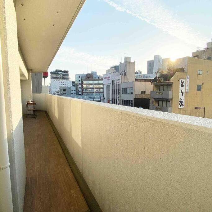 Open Sale高級民宿 絕佳地理位置大空間日本橋30秒 道頓堀 黒門市場 難波3房 可10人 Osaka Bagian luar foto